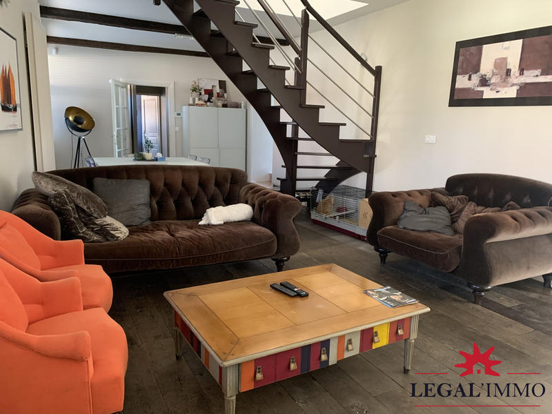 Maison traditionnelle - 187 m² - 7 pièces