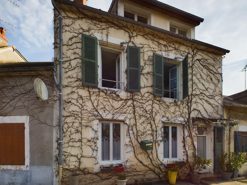 Maison - 94 m² - 4 pièces