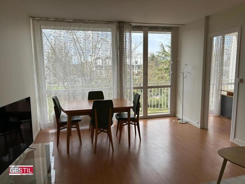 Appartement - 81 m² - 4 pièces