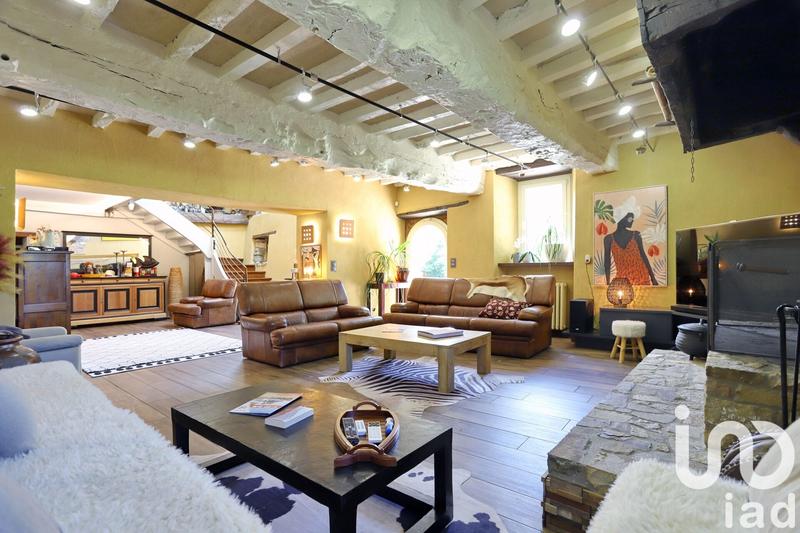 Maison - 218 m² - 8 pièces