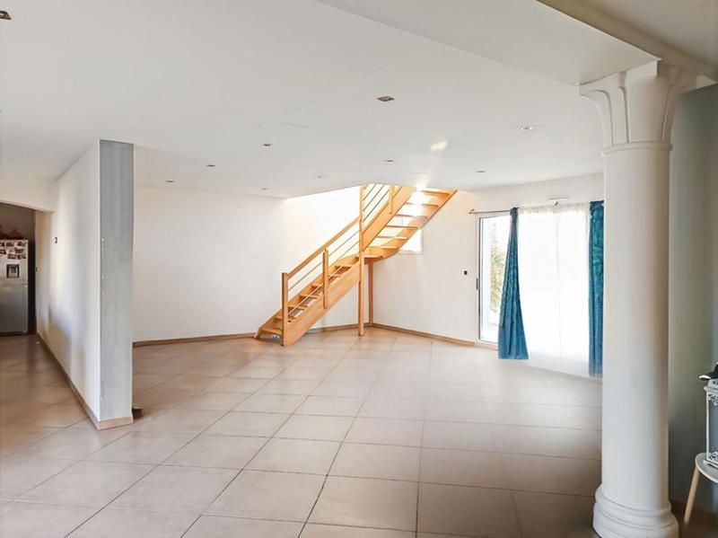 Maison - 195 m² - 7 pièces