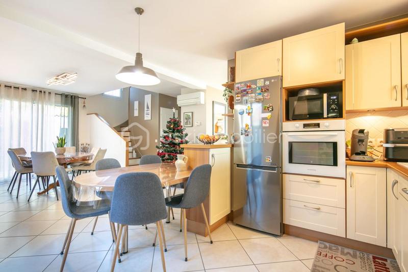 Maison - 145 m² - 6 pièces