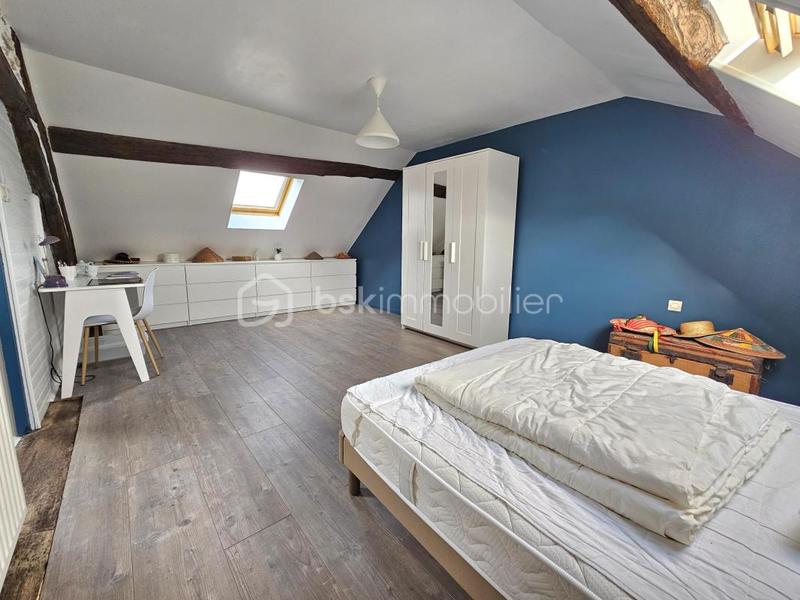 Demeure - 180 m² - 9 pièces