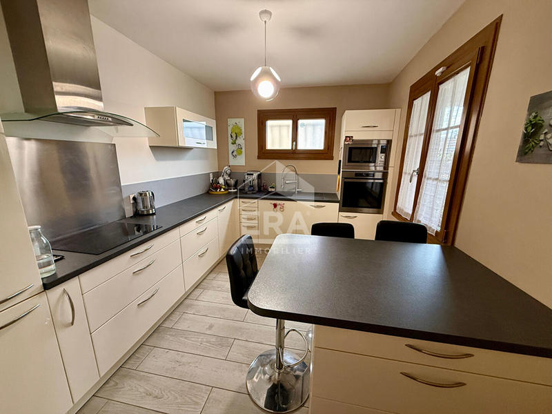 Maison - 153 m² - 7 pièces