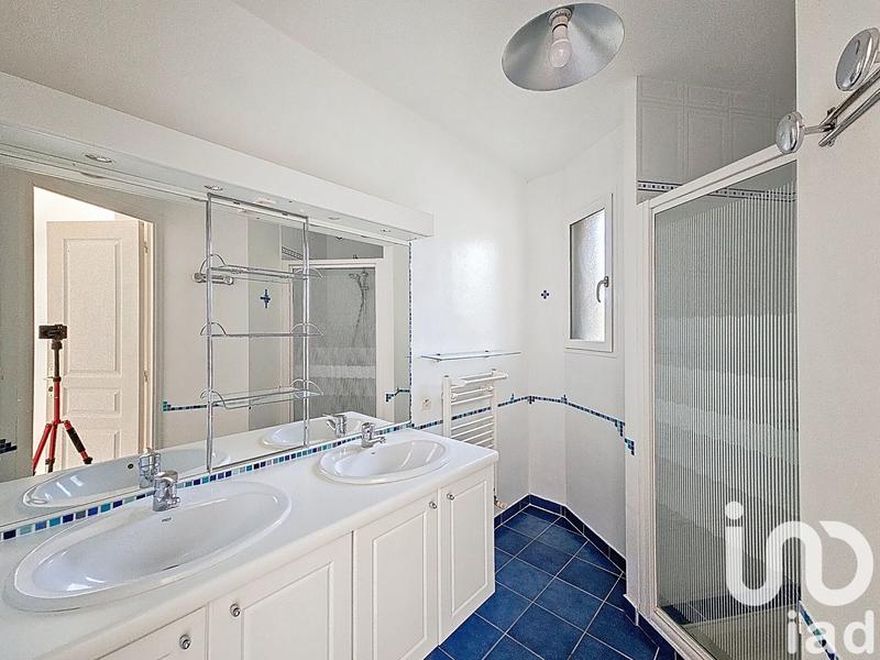 Maison - 197 m² - 9 pièces