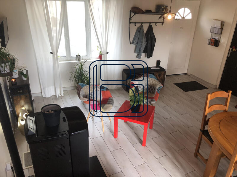 Maison - 122 m² - 8 pièces