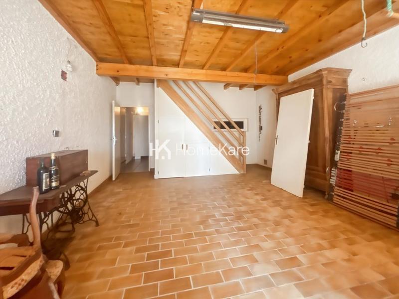 Propriété - 280 m² - 11 pièces