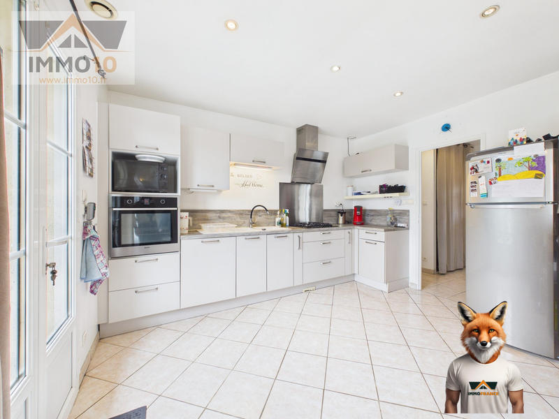 Maison - 98 m² - 5 pièces