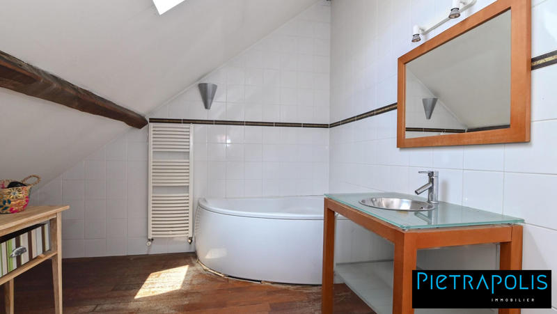 Maison ancienne - 190 m² - 6 pièces