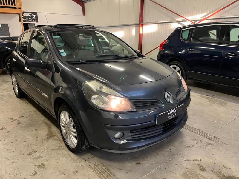 Renault Clio III 5 Portes 1.5 dCi 105 cv Initiale / Toit Ouvrant