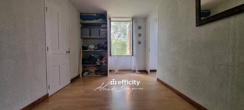 Maison - 174 m² - 7 pièces