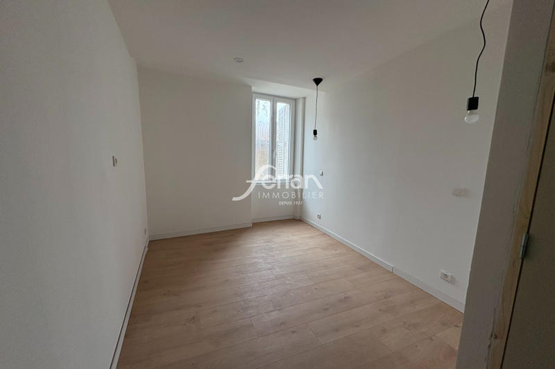 Appartement - 80 m² - 3 pièces