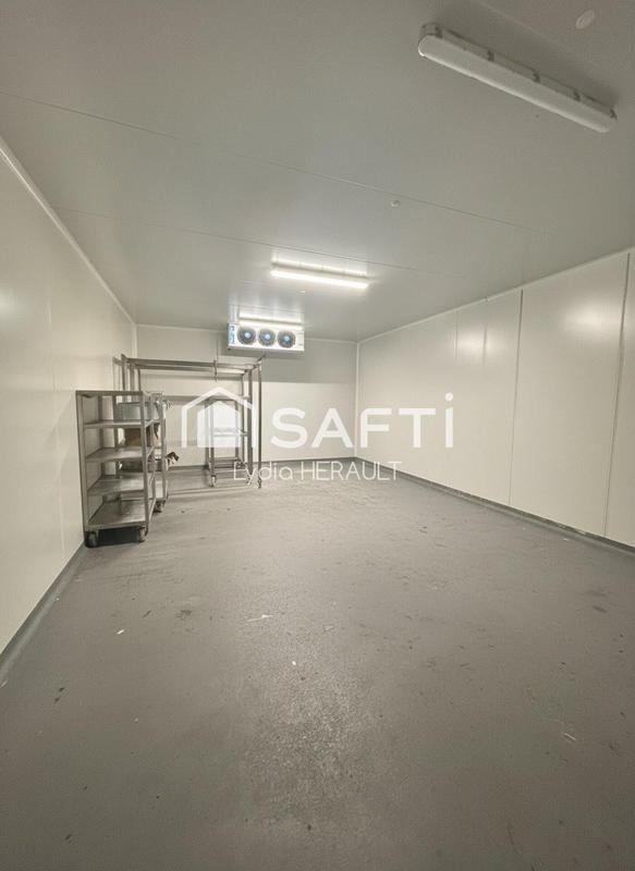 Local commercial - 908 m² - 6 pièces