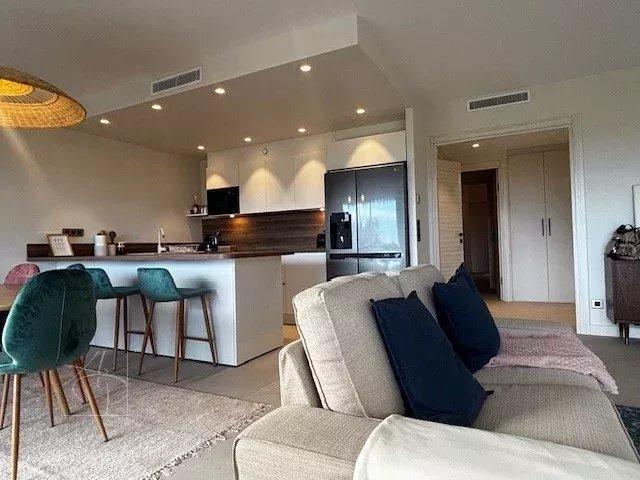 Appartement - 77 m² - 3 pièces