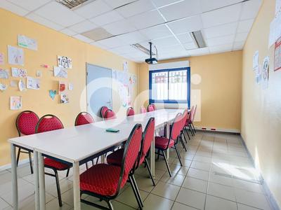 Local commercial - 254 m²