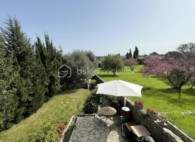 Maison traditionnelle - 135 m² - 4 pièces