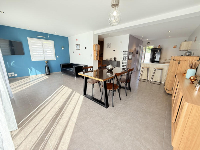 Maison - 96 m² - 4 pièces