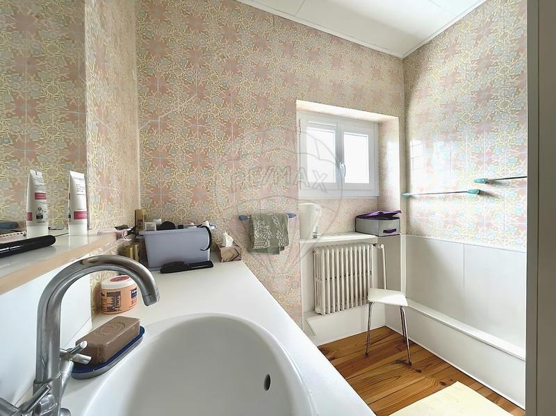 Maison - 183 m² - 7 pièces