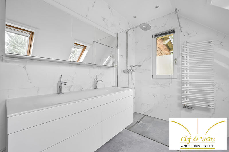 Maison - 152 m² - 6 pièces