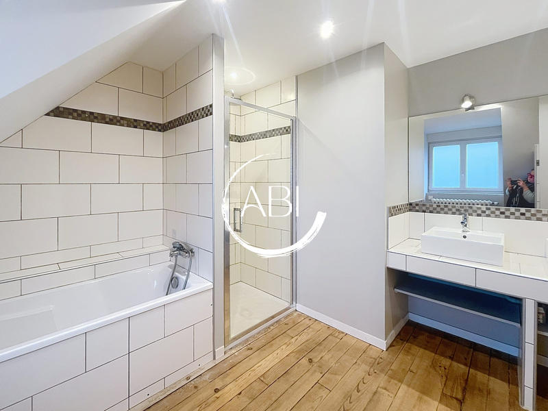 Maison - 140 m² - 6 pièces