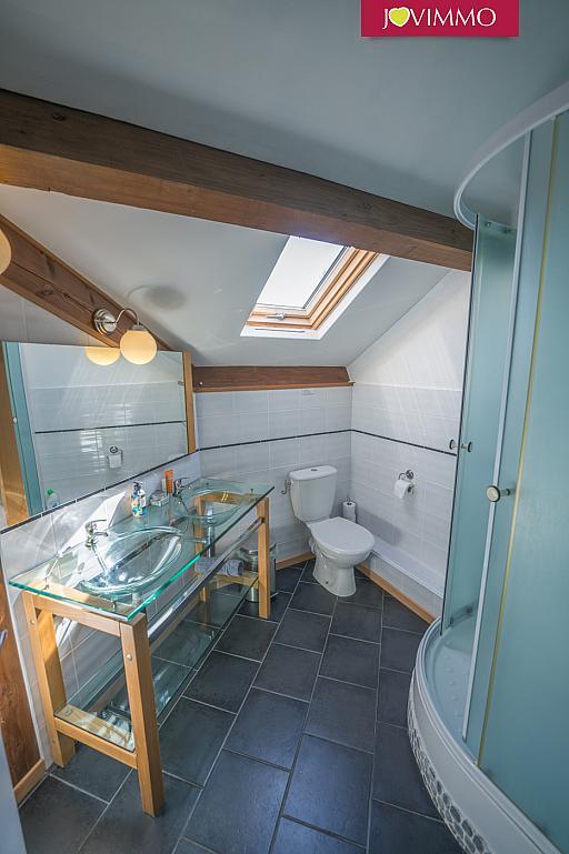 Maison - 215 m² - 10 pièces