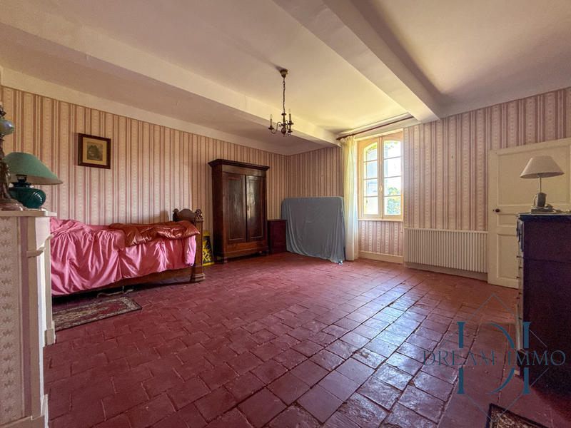 Maison ancienne - 166 m² - 8 pièces