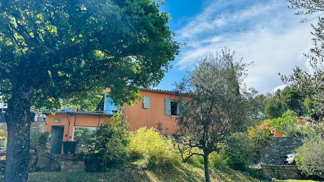 Propriété - 220 m² - 9 pièces