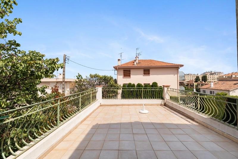 Maison - 155 m² - 6 pièces