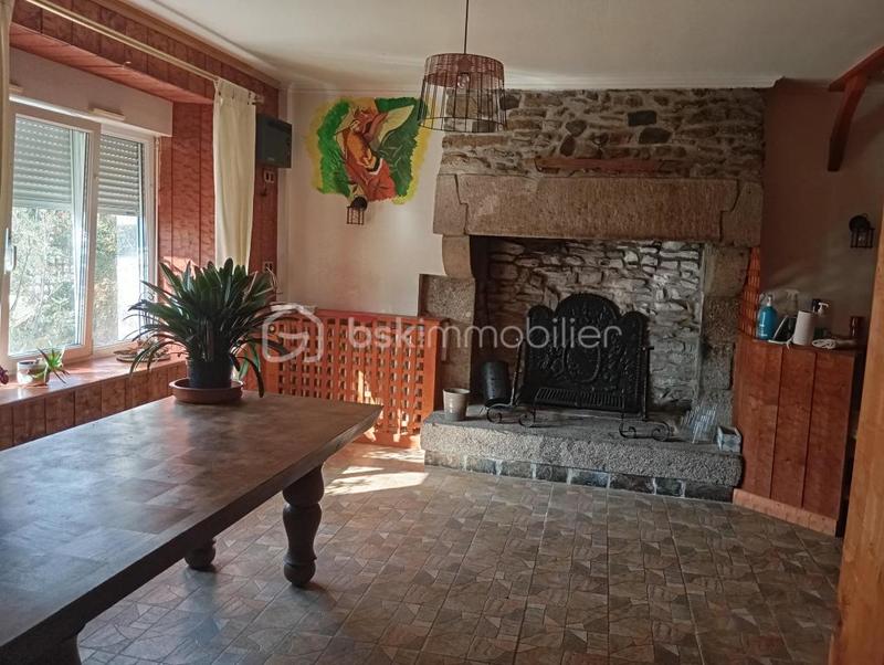 Maison - 269 m² - 15 pièces