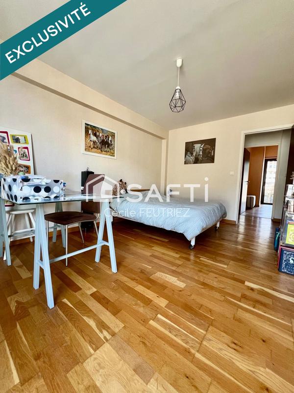 Appartement - 100 m² - 4 pièces