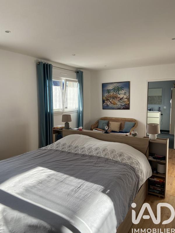 Maison - 200 m² - 8 pièces