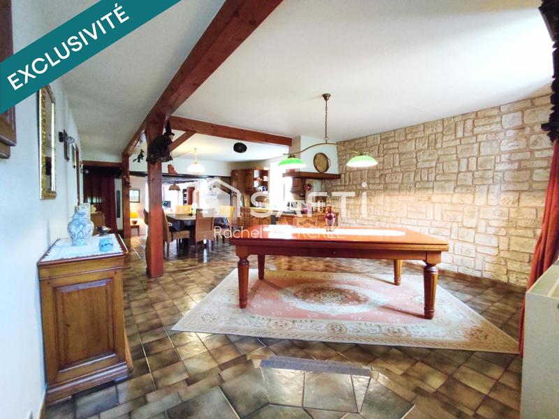 Maison - 230 m² - 7 pièces