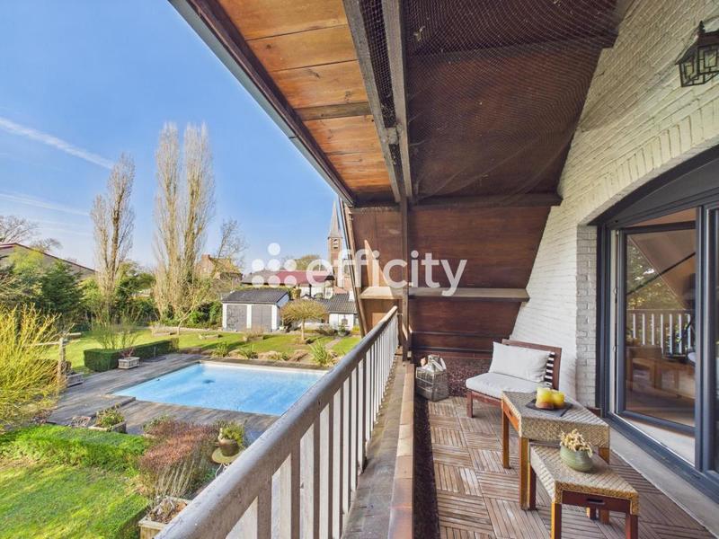 Demeure - 390 m² - 9 pièces