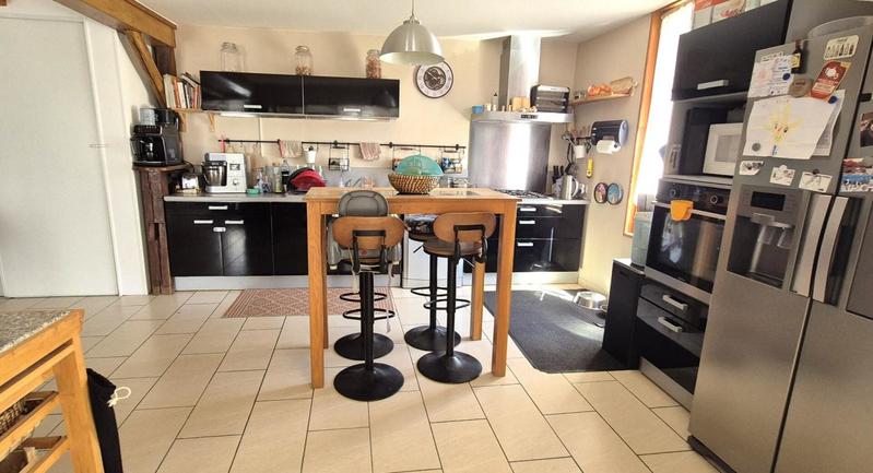 Maison - 161 m² - 7 pièces