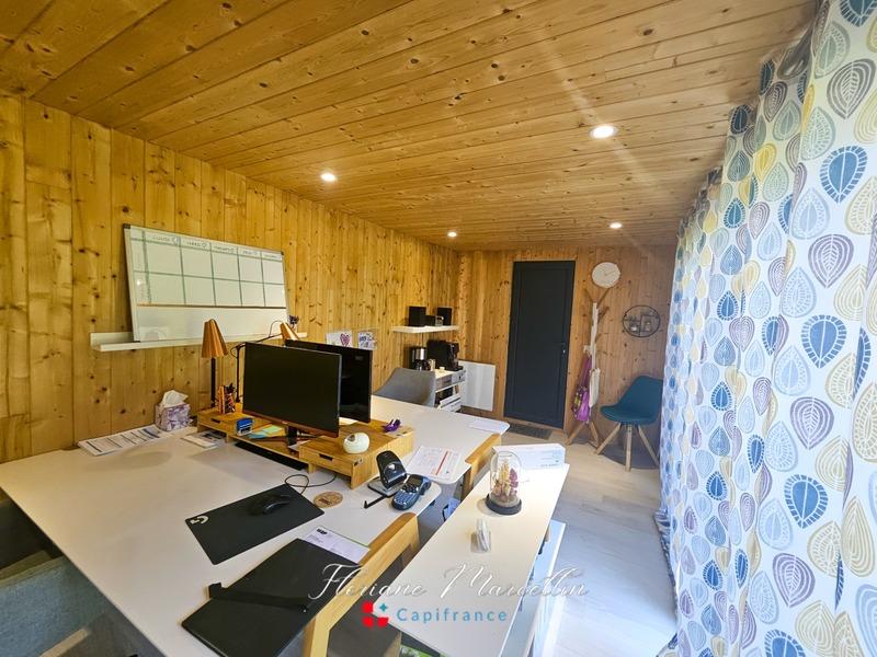 Maison - 254 m² - 5 pièces