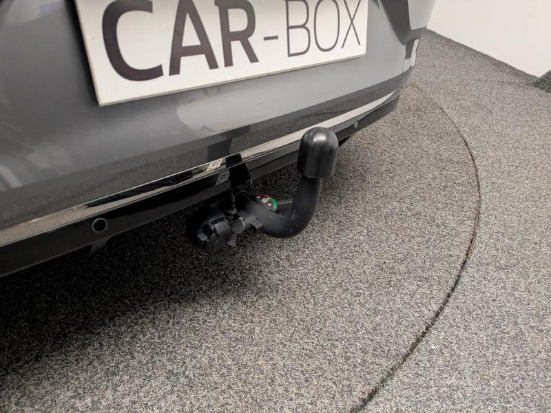 Renault Clio V 5 E-Tech Hybrid 145 Ch Techno Bva 1ere Main Radars Camera Attelage Navigation