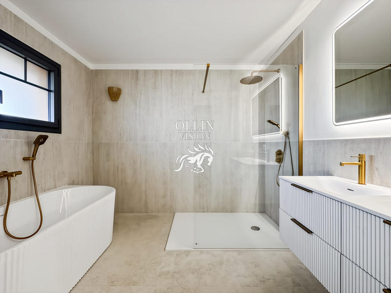 Villa - 190 m² - 6 pièces