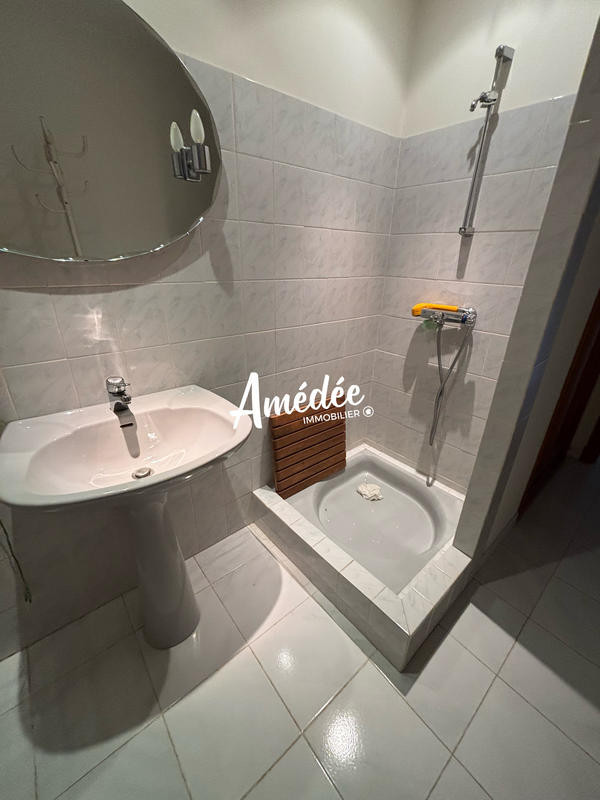 Maison traditionnelle - 193 m² - 6 pièces