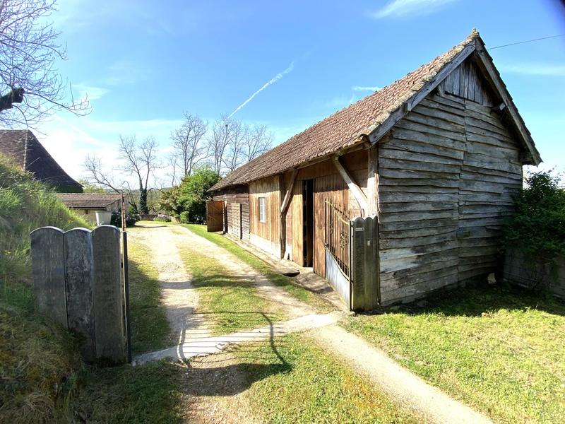 Maison traditionnelle - 211 m² - 7 pièces