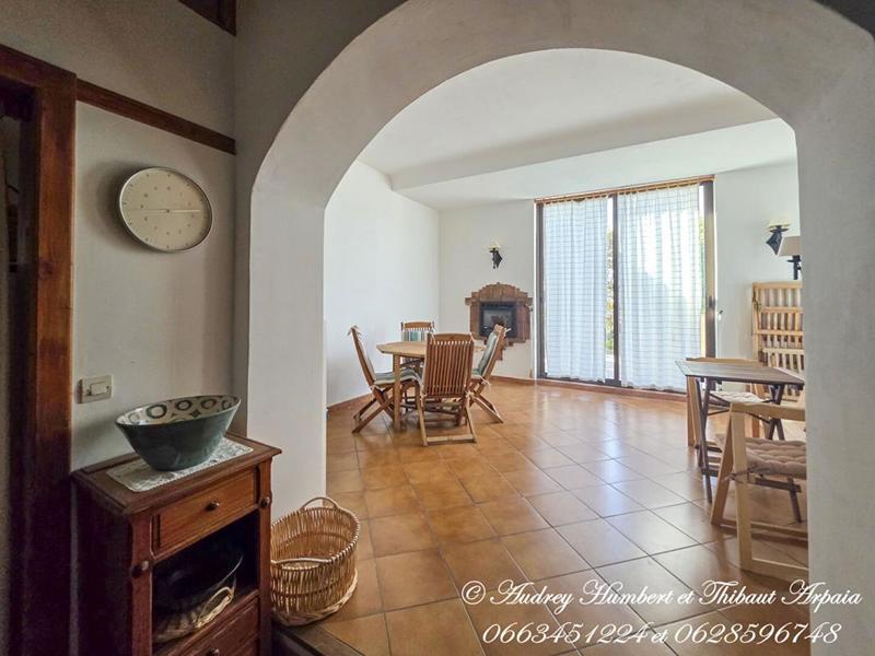 Maison - 215 m² - 7 pièces