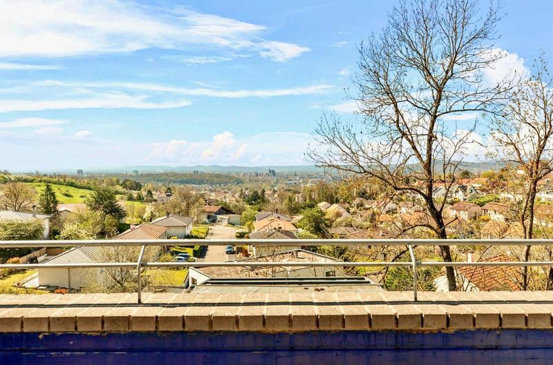 Maison - 464 m² - 14 pièces