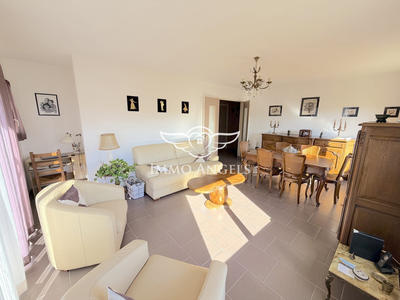 Maison traditionnelle - 132 m² - 6 pièces