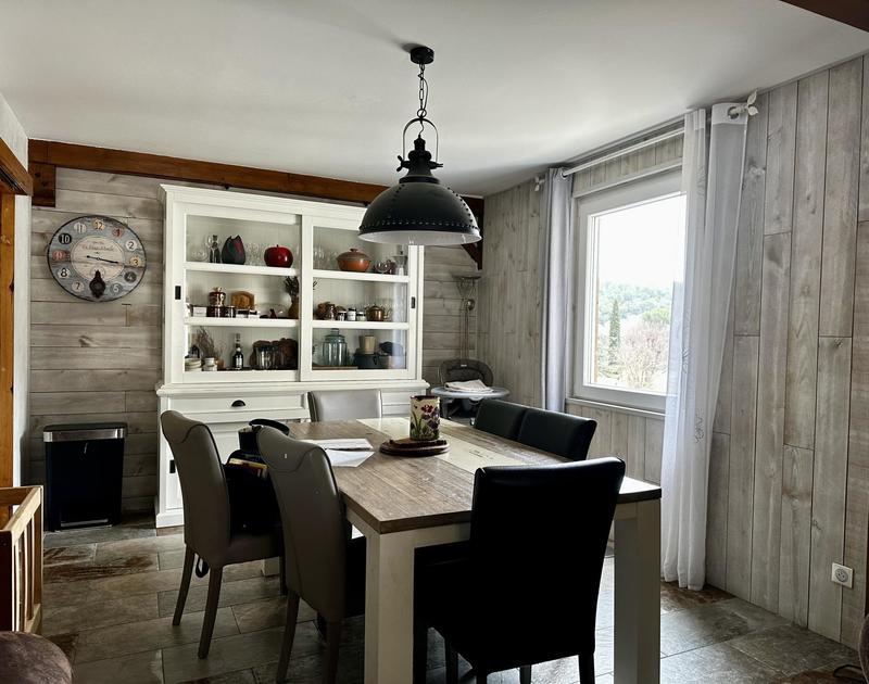 Villa - 260 m² - 9 pièces