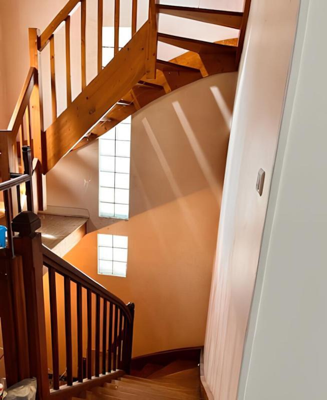 Maison - 293 m² - 14 pièces