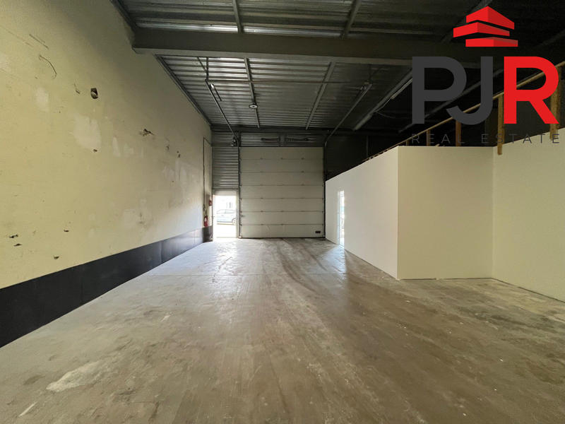Local d'activités - 285 m²