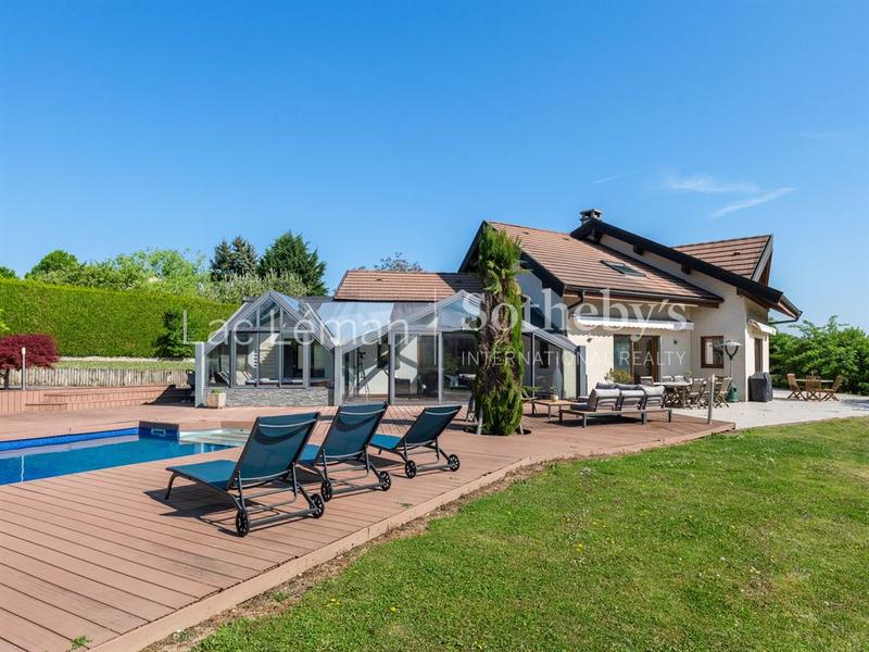 Maison - 286 m² - 7 pièces