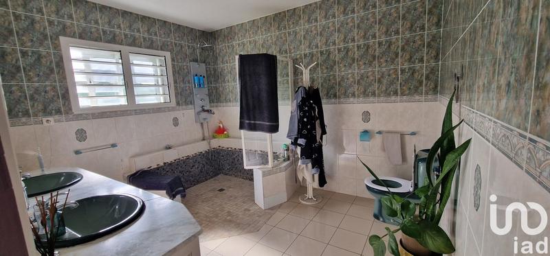 Maison - 280 m² - 10 pièces