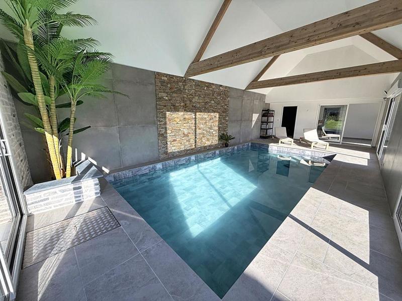 Maison - 255 m² - 7 pièces