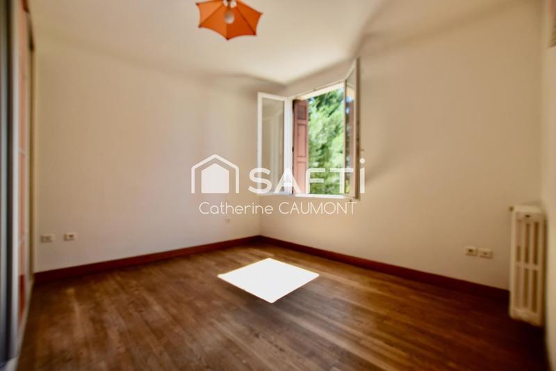 Maison - 208 m² - 8 pièces