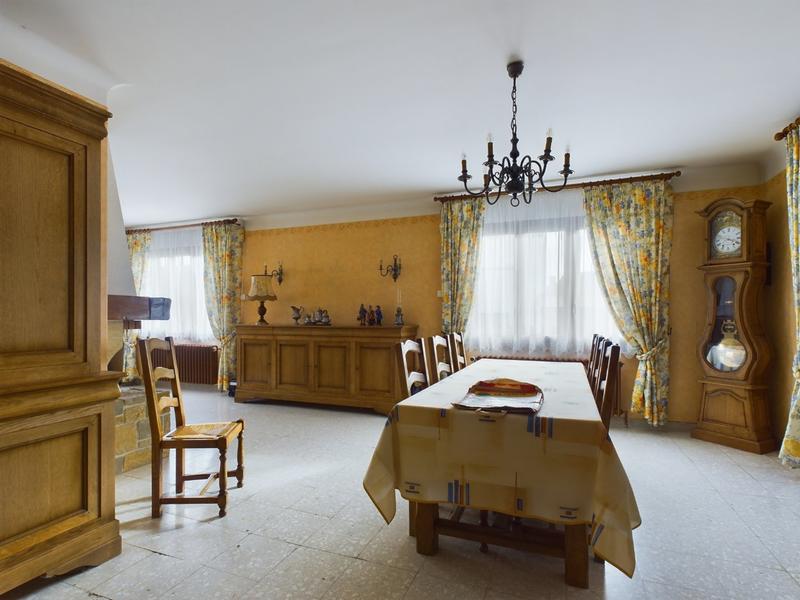 Maison - 253 m² - 10 pièces